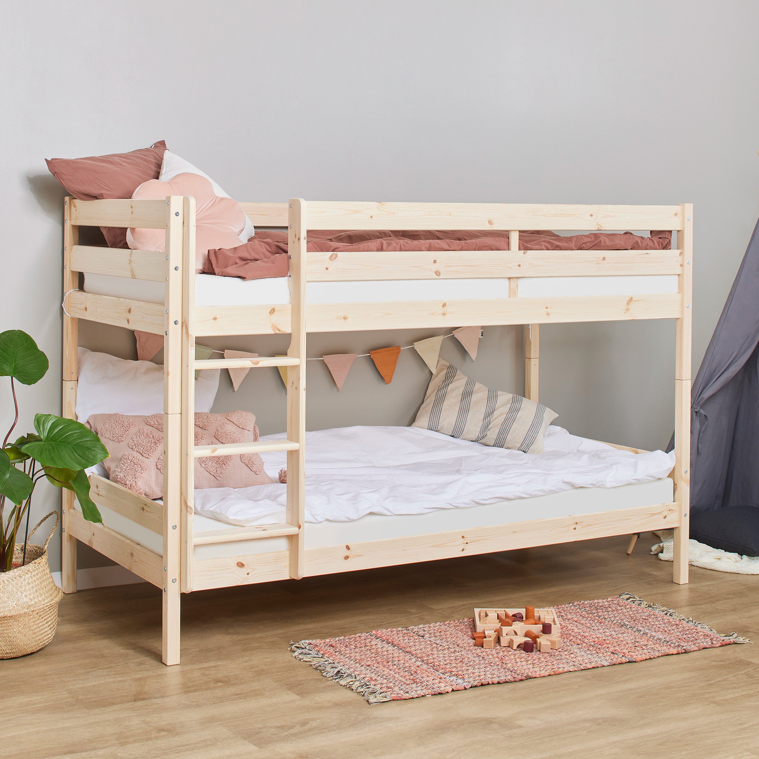 Hoppekids ECO Comfort Køjeseng med 2 Madrasser 70x160 / 90x200