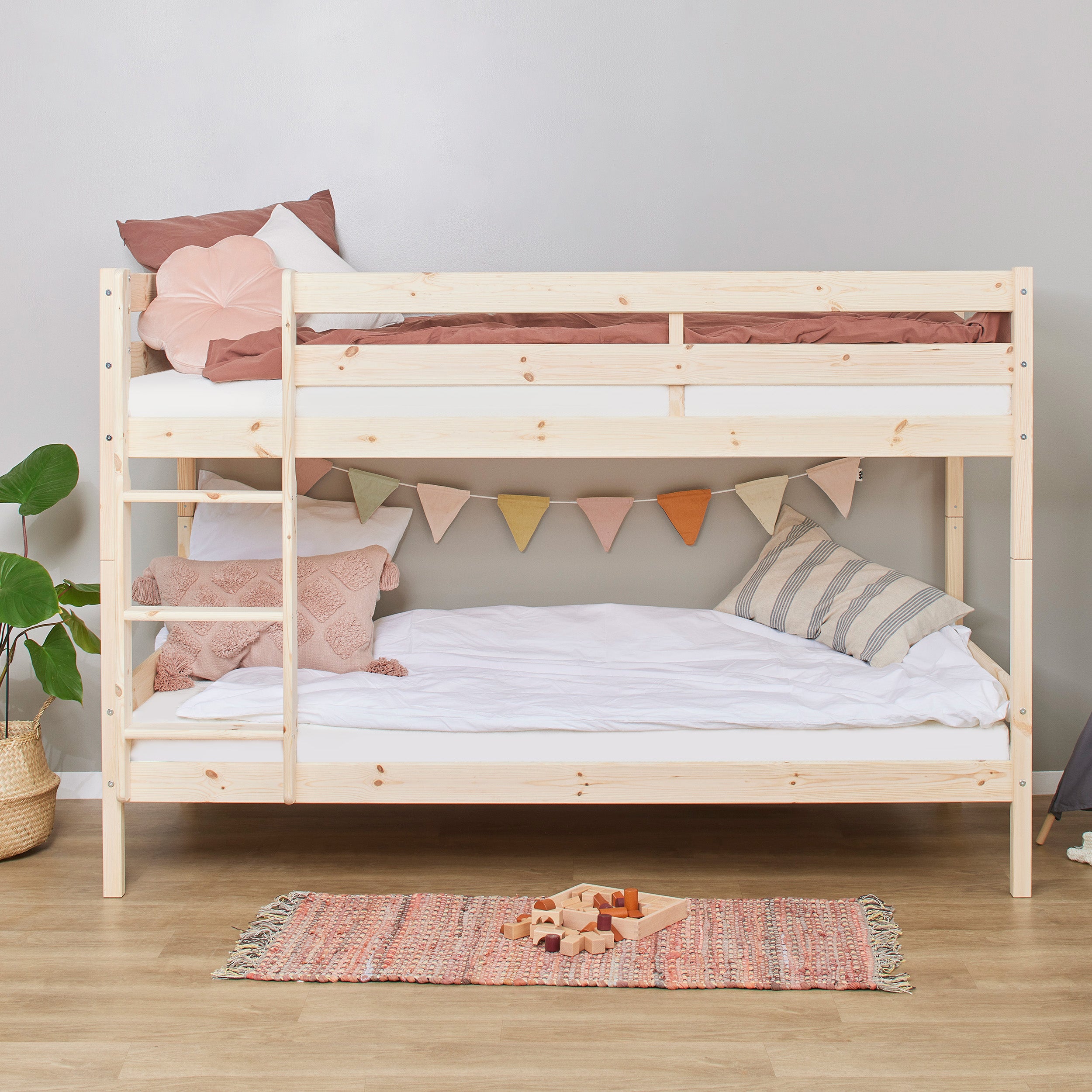 Hoppekids ECO Comfort Køjeseng med 2 Madrasser 70x160 / 90x200