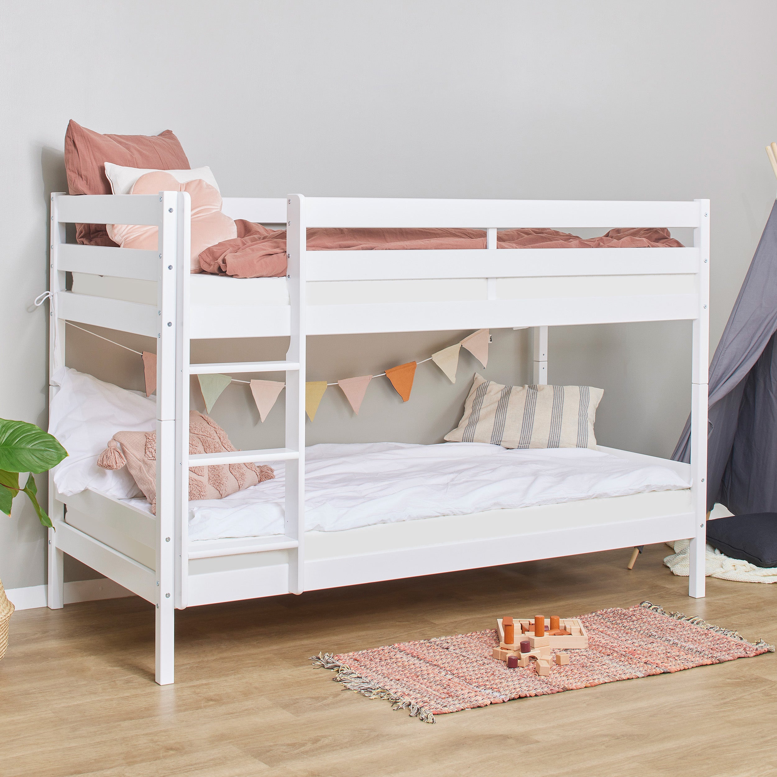 Hoppekids ECO Comfort Køjeseng med 2 Madrasser 70x160 / 90x200