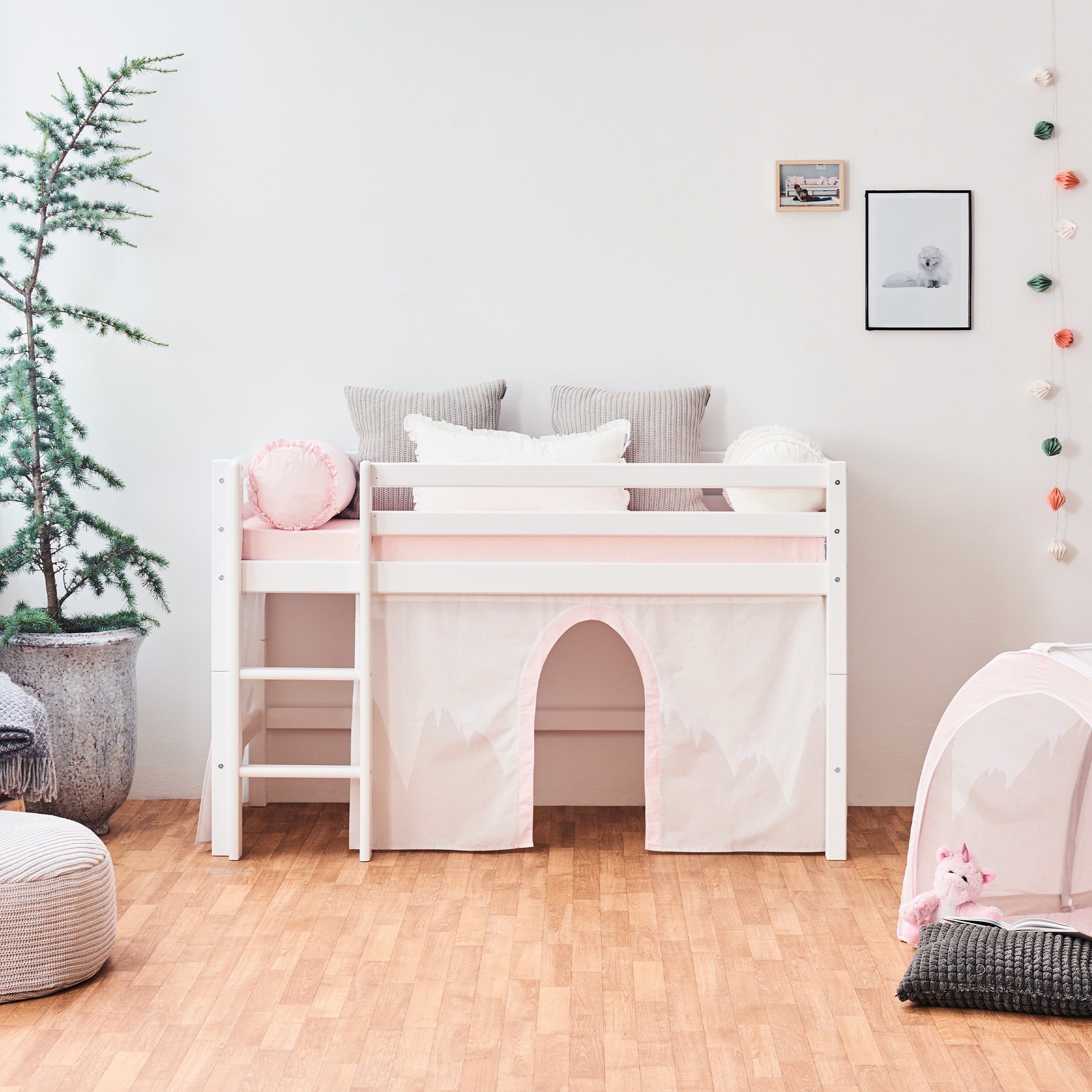 ECO Dream Mid sleeper bed with Winter Wonderland Curtain 